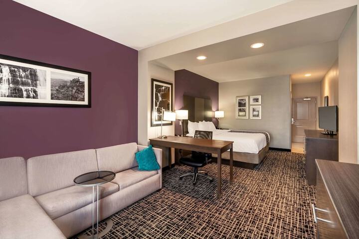 Room 34 of 54