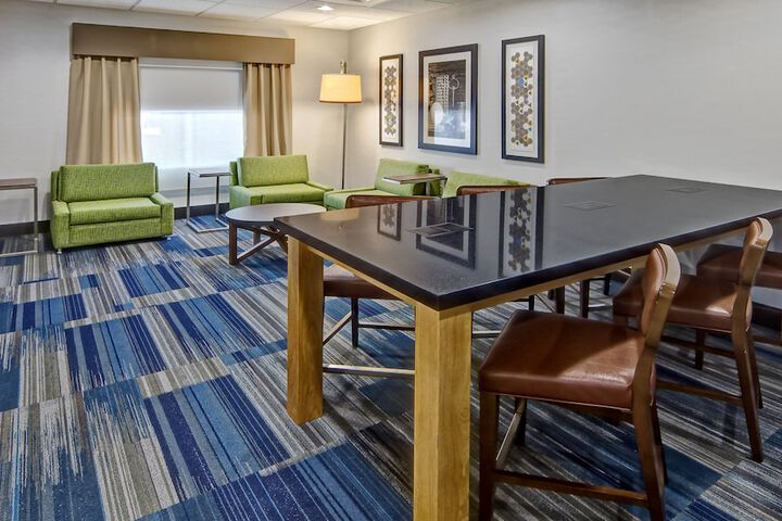 Holiday Inn Express Hotel & Suites Cookeville by IHG