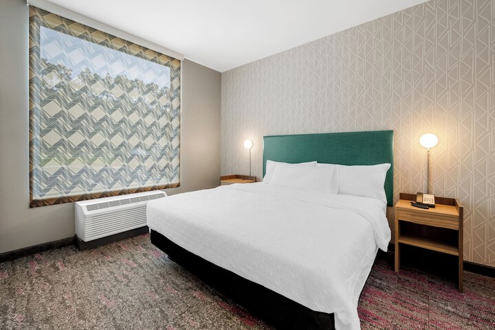 Home2 Suites by Hilton Sneads Ferry North Topsail Beach