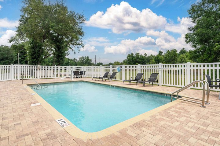 Pool 6 of 43