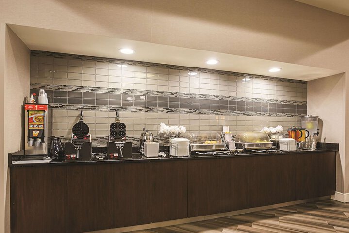 Breakfast/Coffee Service 45 of 51