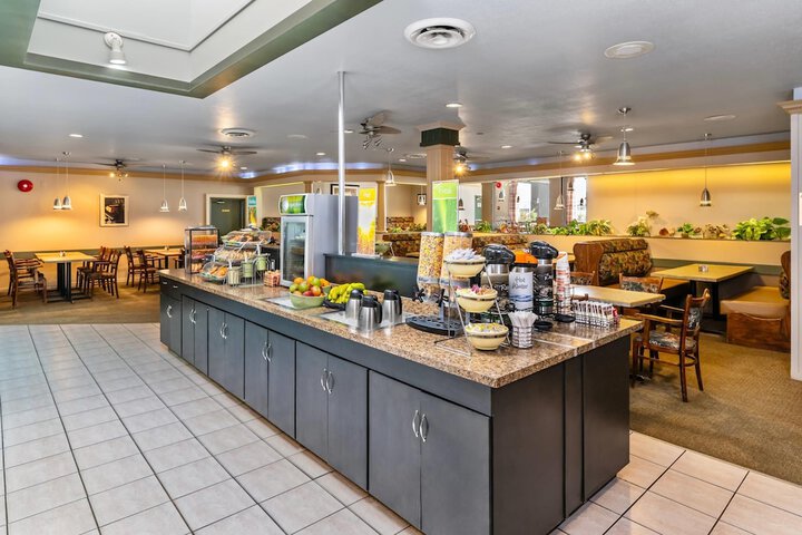 Quality Inn & Suites