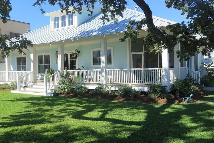 Bay Town Inn