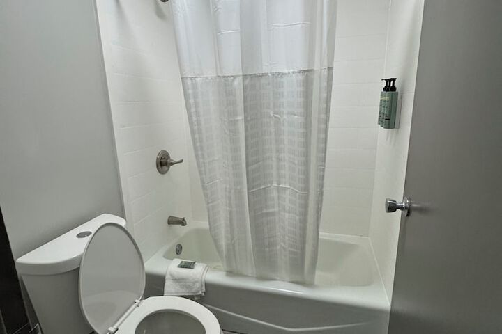Clarion Greenville Airport Inn