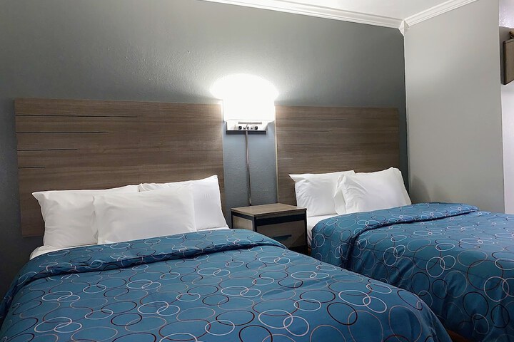 Budget Host Inn