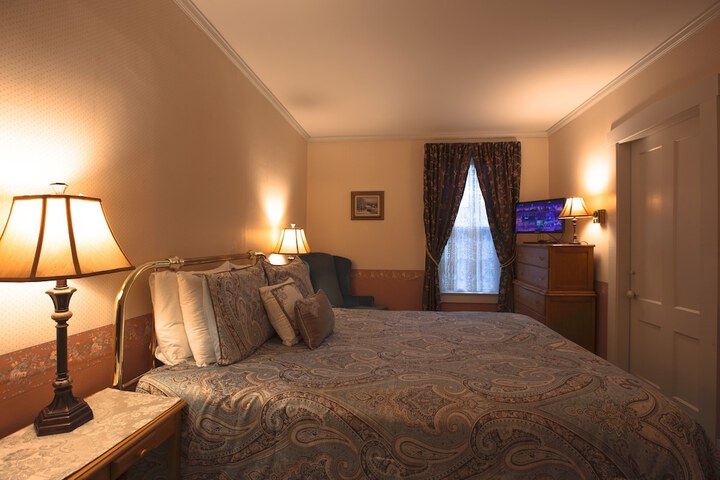 Room 27 of 53