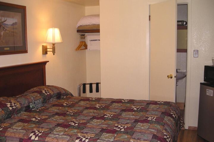 Room 37 of 54