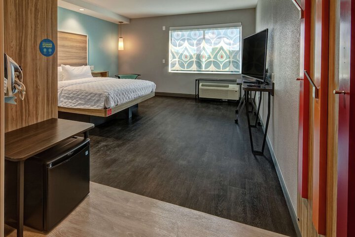 Room 8 of 20