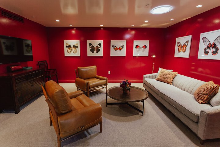 Room 42 of 61