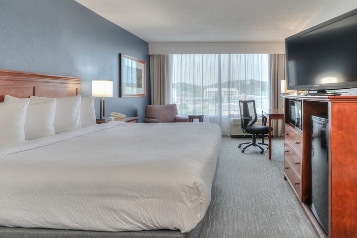 Room 41 of 77