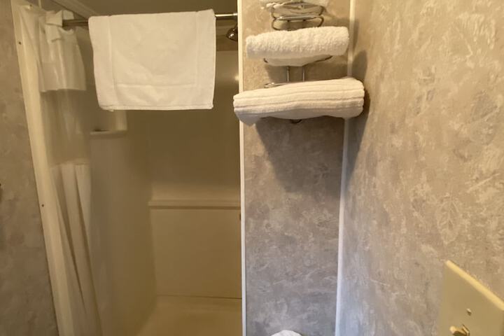 Room 21 of 36
