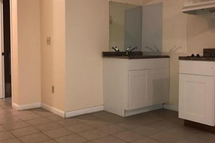 Room 13 of 36