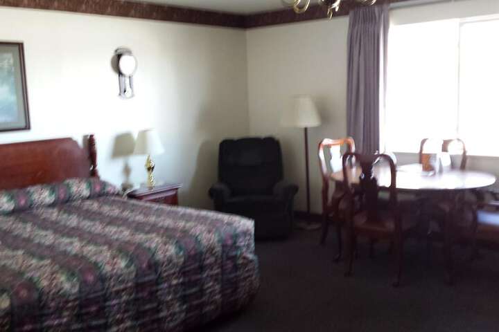 Room 7 of 27