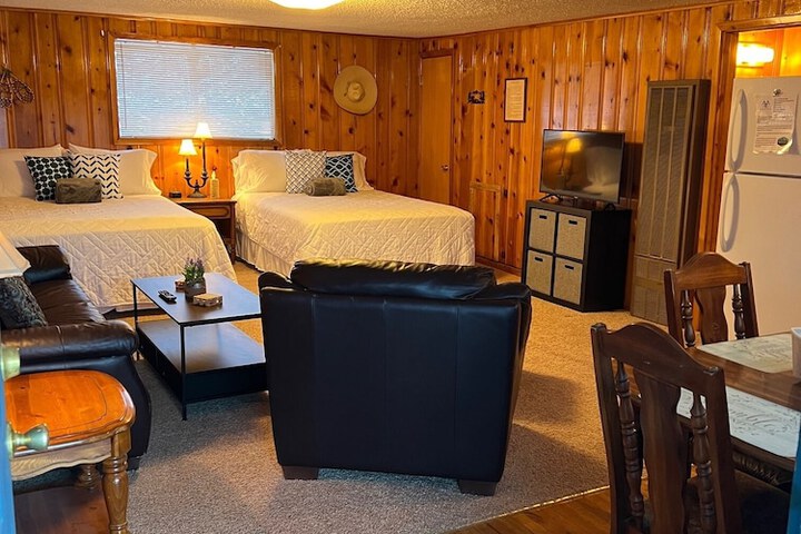Room 170 of 236