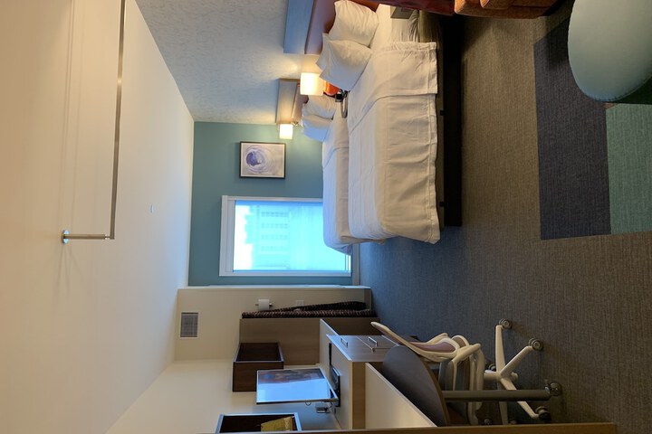 Room 47 of 69