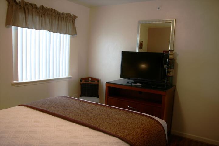 Room 11 of 20
