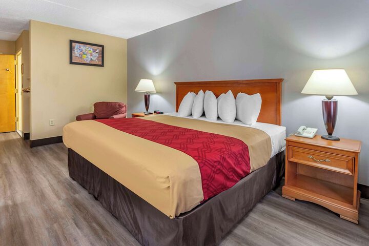 Room 13 of 23