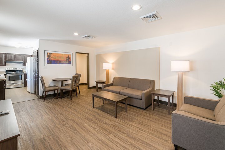 Room 18 of 44