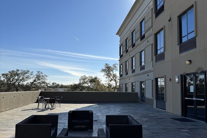 Terrace/Patio 37 of 37
