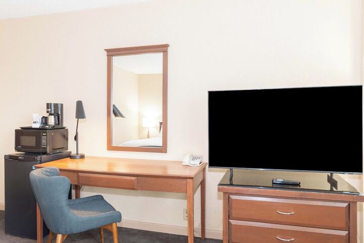 Room 14 of 36