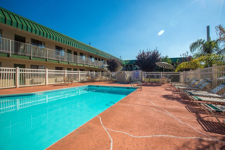 Pool 9 of 34