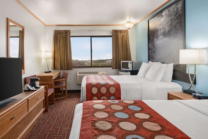 Room 34 of 41