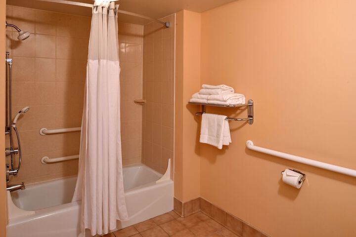 Staybridge Suites Indianapolis-Airport by IHG
