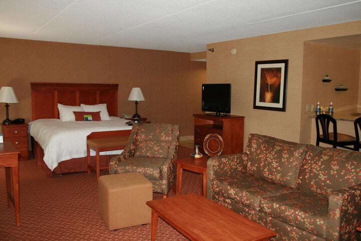 Room 9 of 18