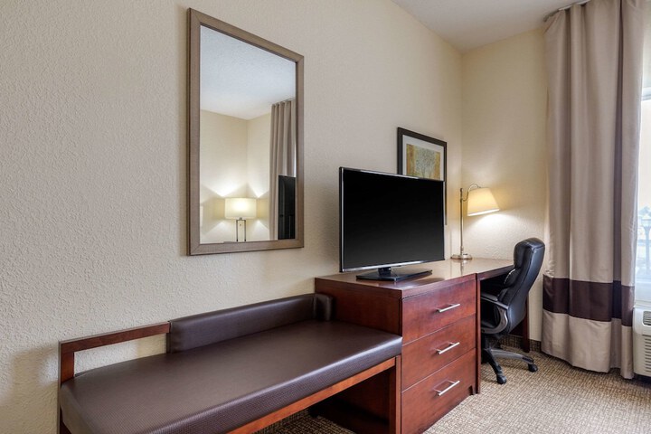 Room 37 of 51