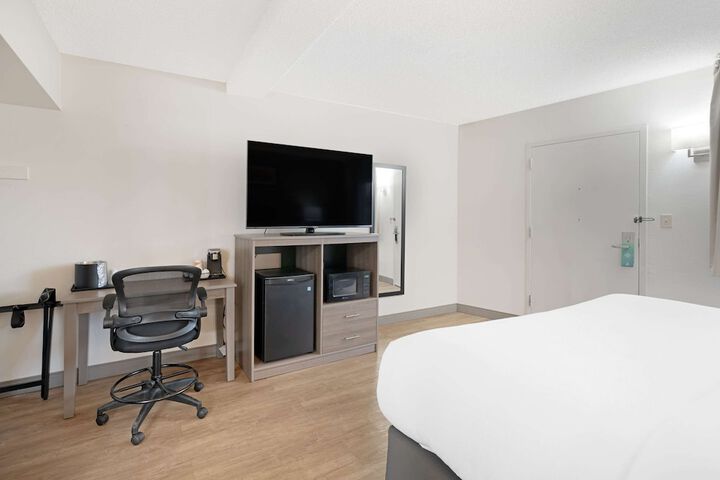 Room 16 of 27