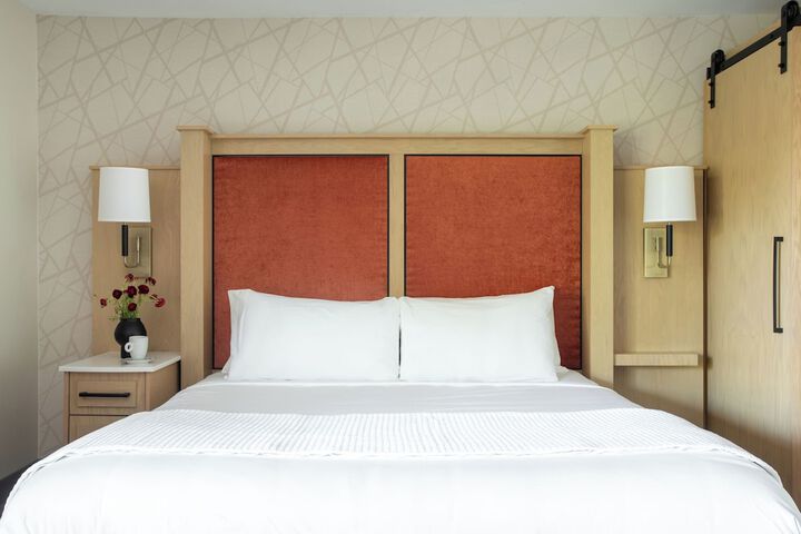 Room 43 of 120