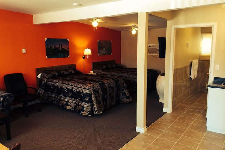 Room 17 of 43