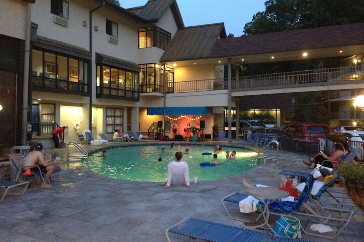 Pool 12 of 100