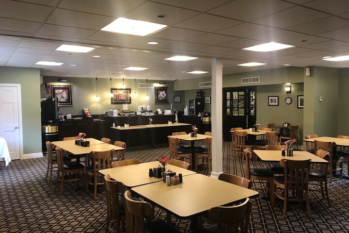 Carmel Inn & Suites