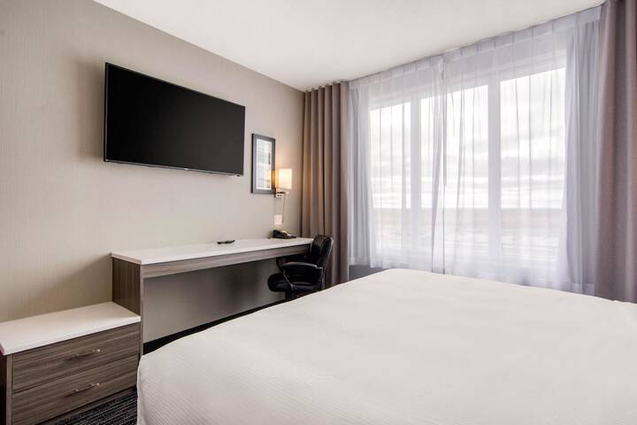 Room 34 of 53