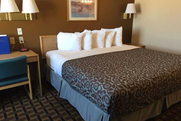 Room 34 of 41