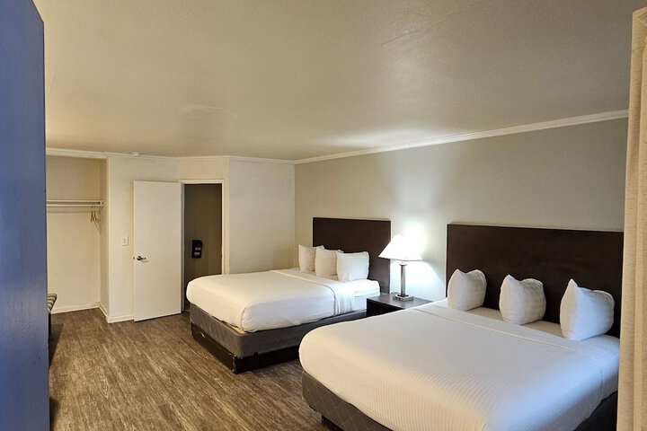 Room 33 of 35