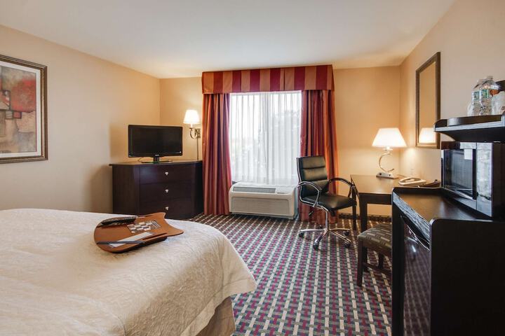 Room 10 of 30