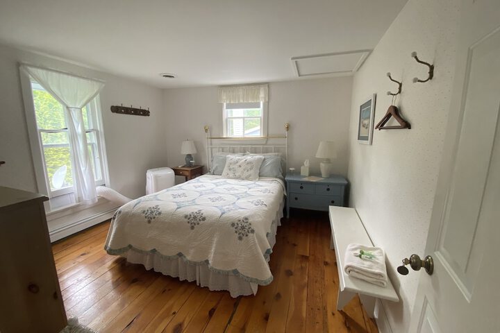 Room 8 of 42