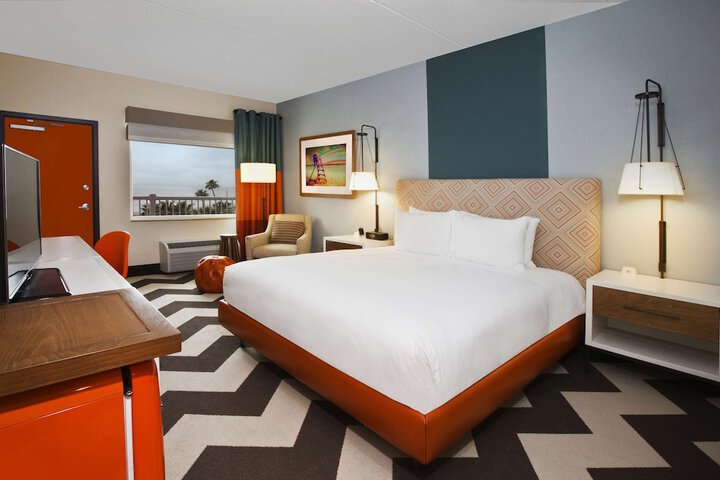 DoubleTree by Hilton Hotel Galveston Beach