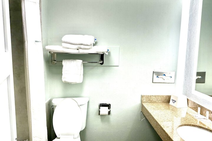 Room 19 of 44