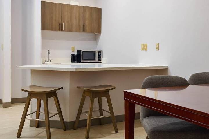 Comfort Suites Springfield-Eugene