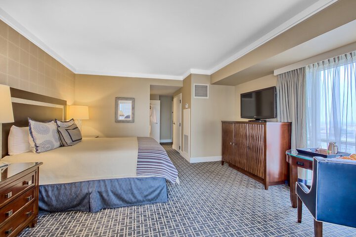 Omni Los Angeles Hotel at California Plaza