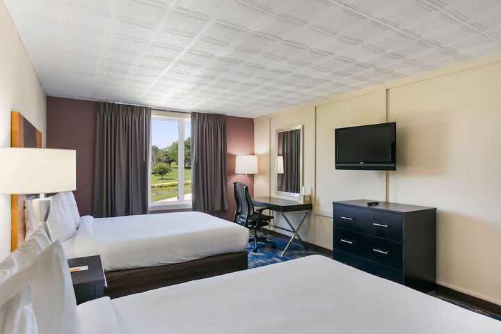 Room 18 of 48