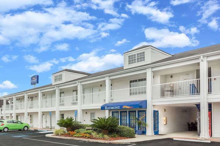 Hotel 2 of 27