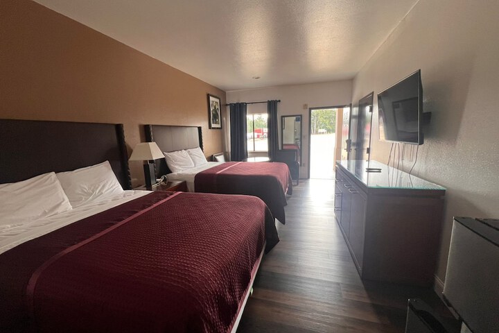 Room 6 of 22
