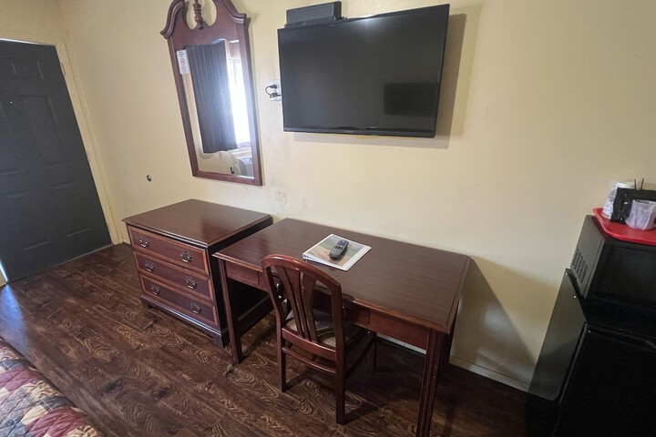Room 17 of 42
