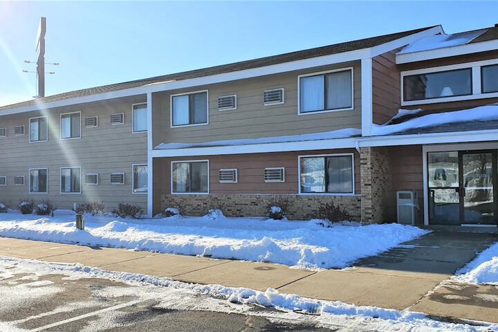 AmeriVu Inn & Suites - Avon