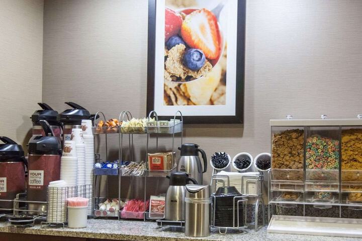 Breakfast/Coffee Service 36 of 41