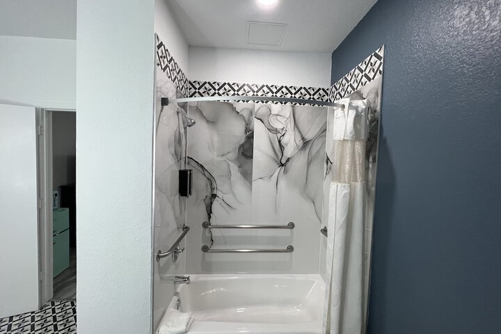 Room 34 of 52
